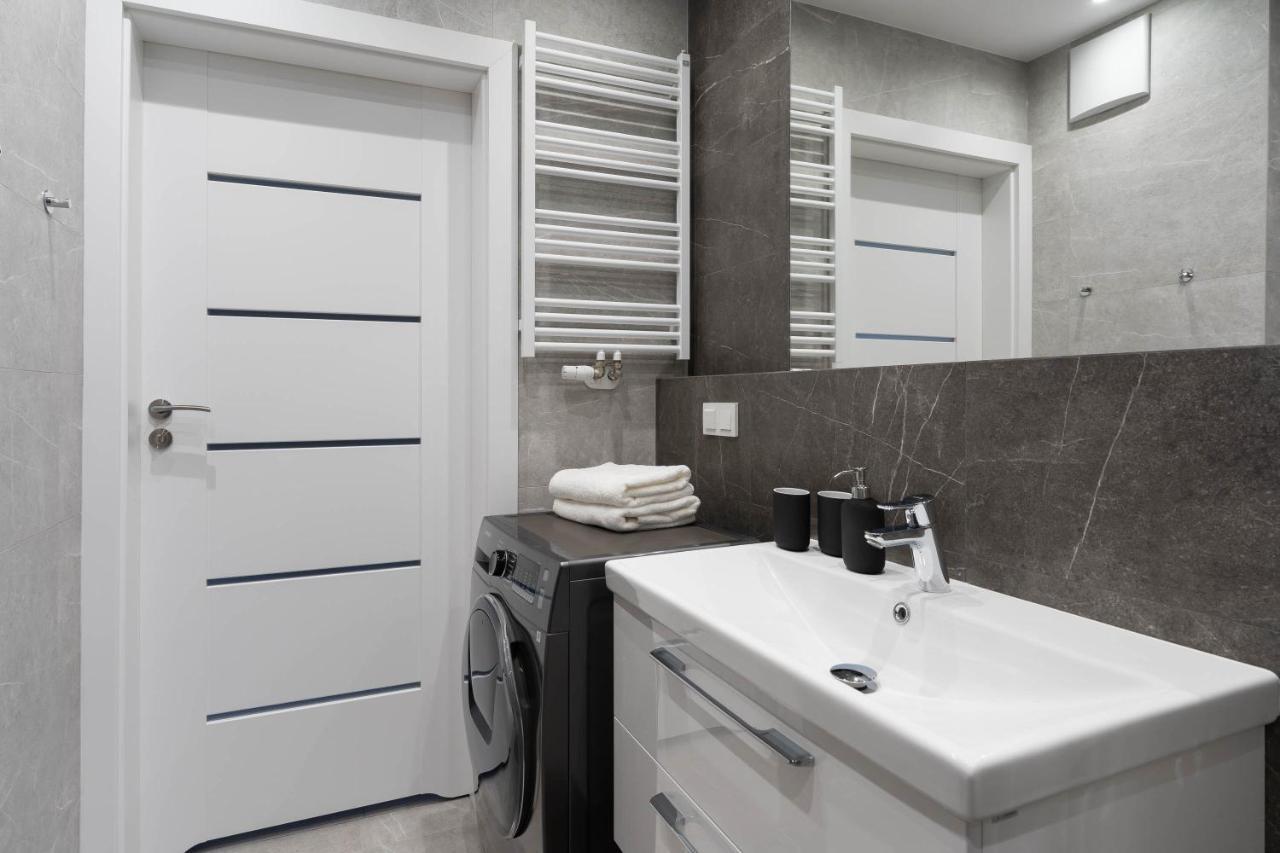 Appartamento Ina Rent - Przystan Letnica Danzica Esterno foto